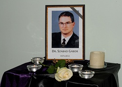 Dr Szabad G�bor